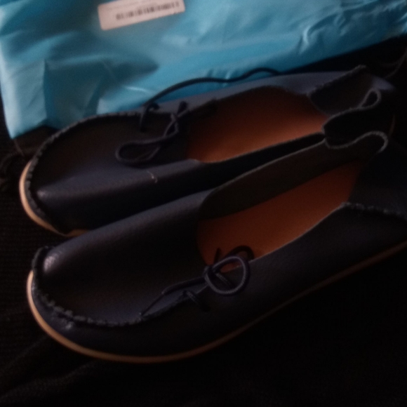 Shoes - Picture 2 of 3